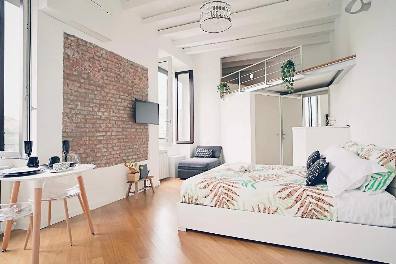 P&D Apartments Darsena Milan